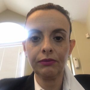 Meet your Posher, Claudia